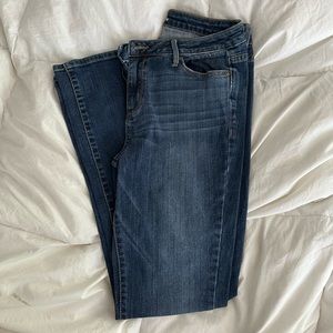 LIKE NEW BLUE JEANS STRAIGHT LEG